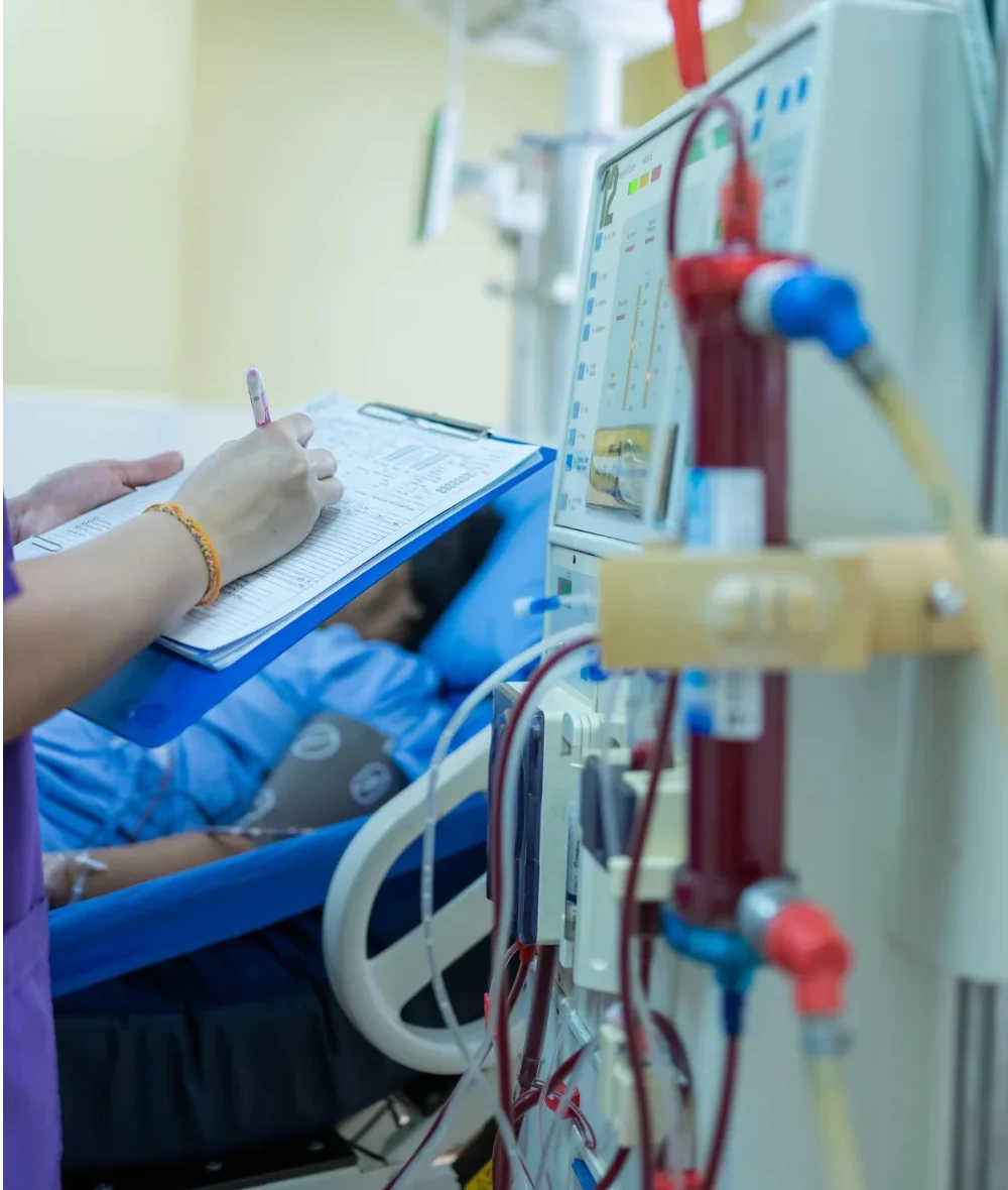Equipo médico especializado en hemodiálisis en CDMX
